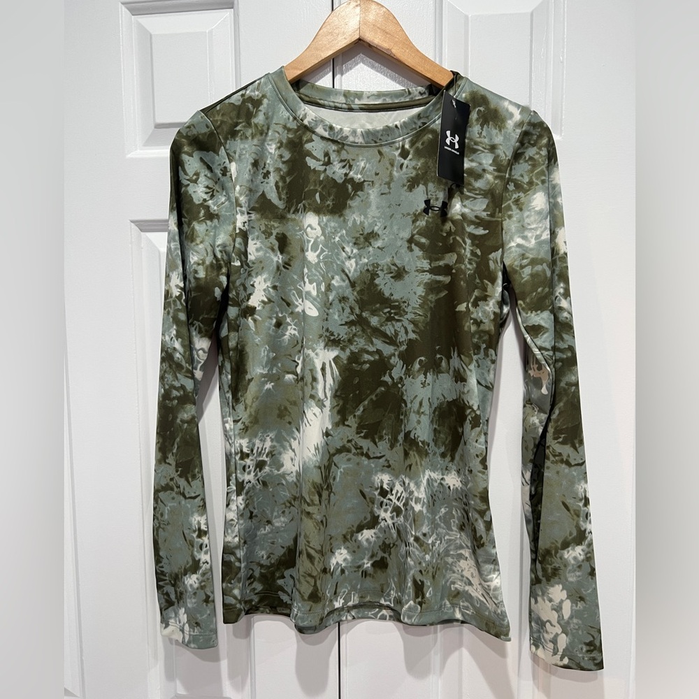 NWT Under Armour long sleeve shirt size small